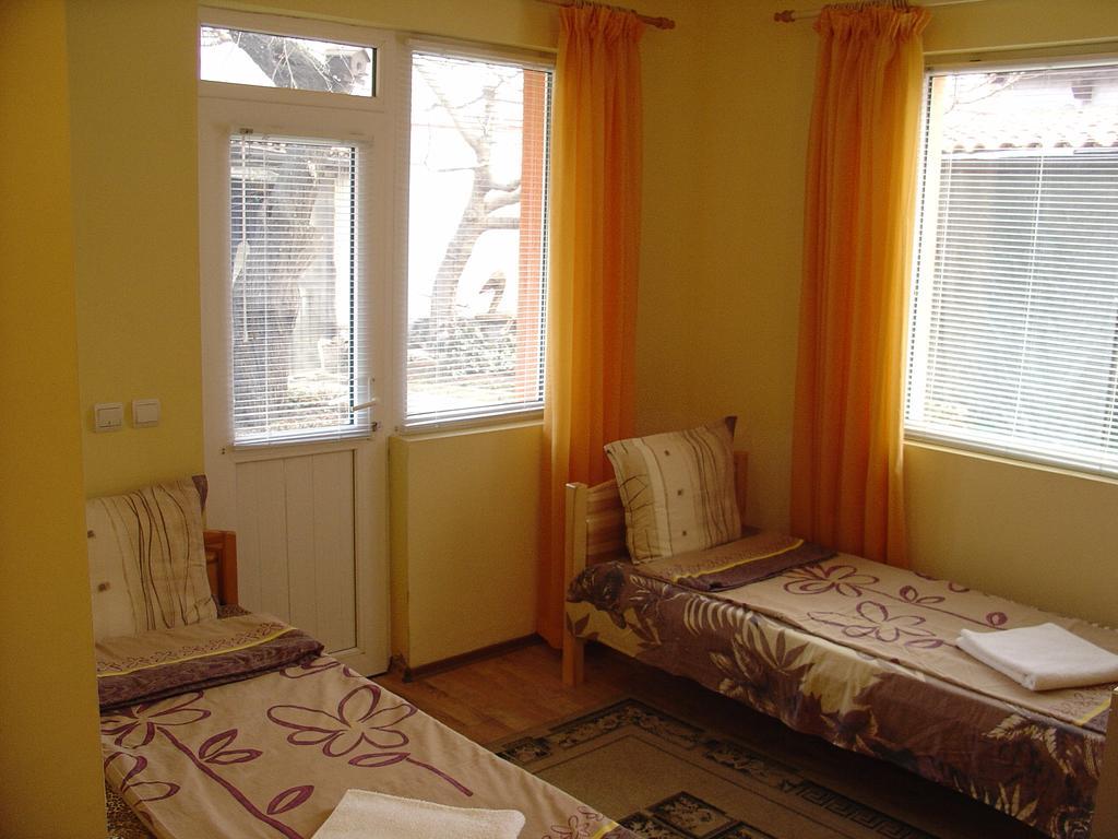 Guest House Alex Chernomorets Exterior foto